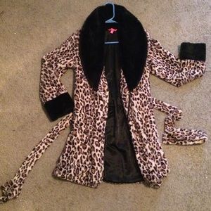 Betsy Johnson Leopard Robe